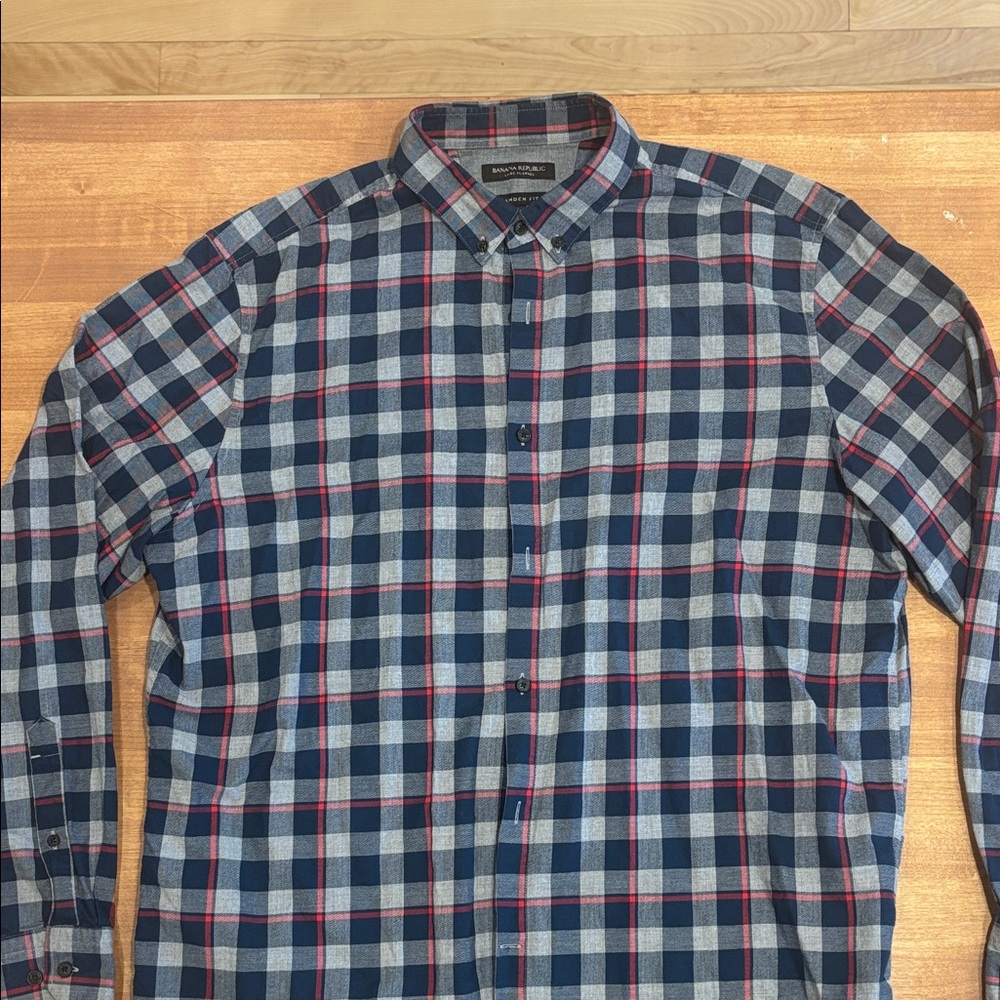 Banana Republic Luxe Flannel regular fit Men’s Navy and Gray Flannel Shirt